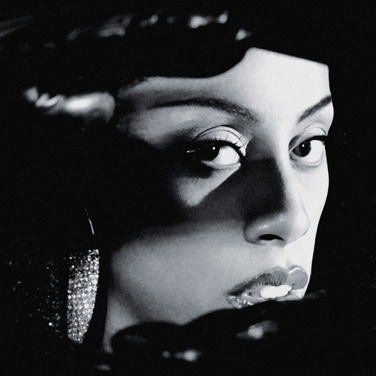 ROCHELLE JORDAN - THROUGH THE WALL